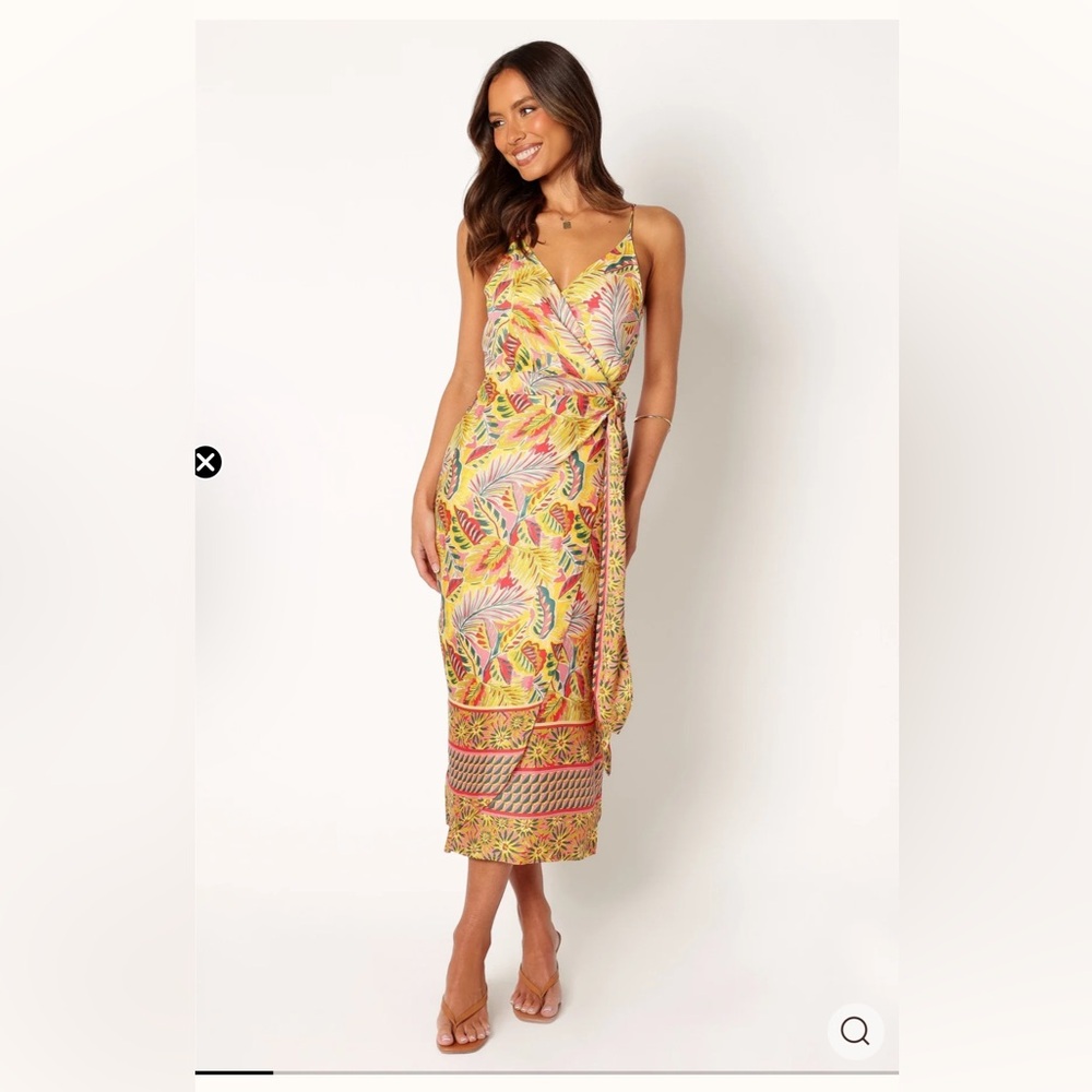 Petal & Pup “Clement” Tropical Wrap Midi Dress